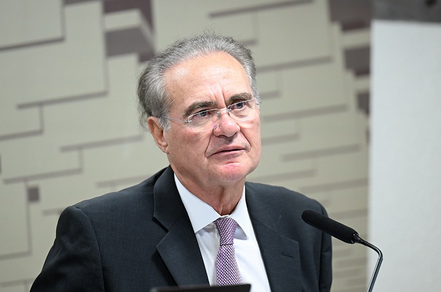 Renan Calheiros acusa presidente da Câmara de favorecer Banco Master por meio de emenda
