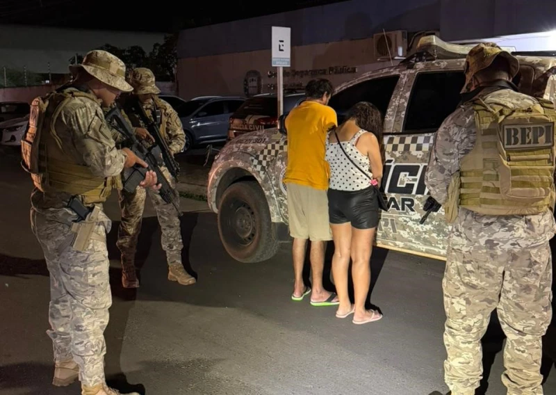 Casal é preso suspeito de comandar venda de drogas em bar de Picos