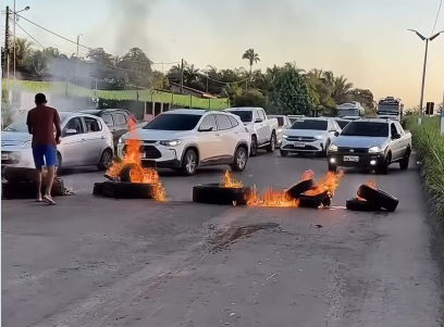 Revolta na BR-135: moradores interditam rodovia em protesto.