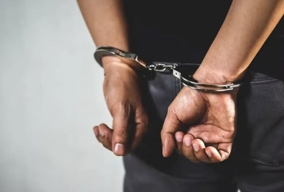 Homem é preso em Grajaú após tentar levar filha à força e reagir contra policiais