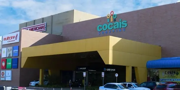 APAGÃO EM TIMON: Caminhão engata em fiação, derruba poste e gera caos no Cocais Shopping