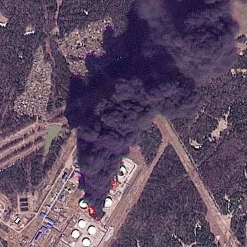 Ataques de drones atingem refinaria russa e ampliam ofensiva da Ucrânia