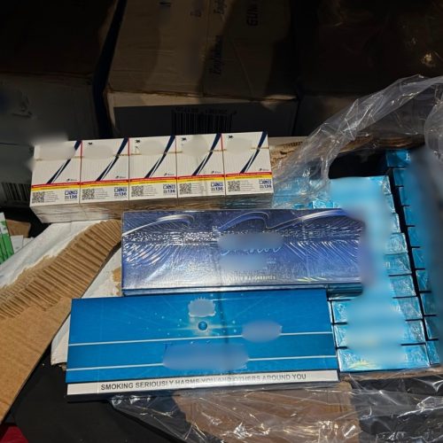 PRF apreende carga de cigarros contrabandeados e prende motorista na BR-316, em Caxias