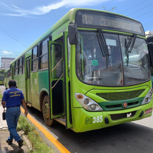 Rodoviários realizam paralisação parcial e ameaçam greve em Teresina