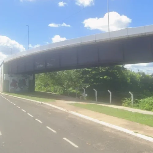 Após novas reclamações sobre buracos e falta de iluminação, Timon afirma aguardar aval para obras na Ponte da Amizade