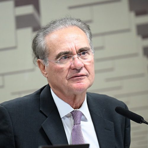 Renan Calheiros acusa presidente da Câmara de favorecer Banco Master por meio de emenda