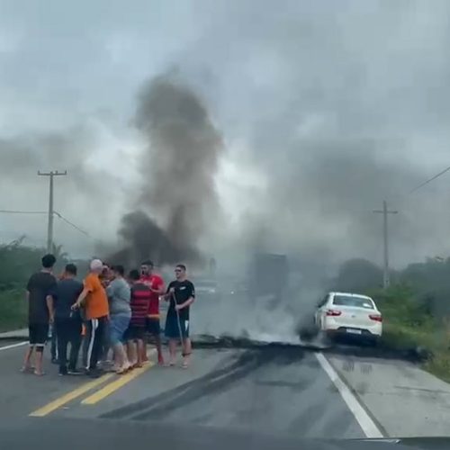 Revolta após acidente fatal leva moradores a bloquear trecho da BR-402 no Maranhão