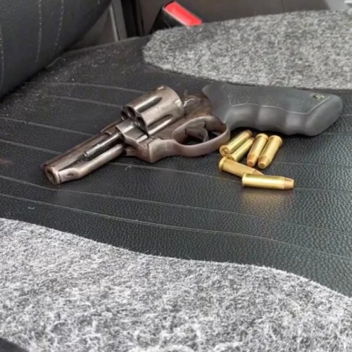 PRF prende motorista de aplicativo armado durante fiscalização na BR-343 em Teresina