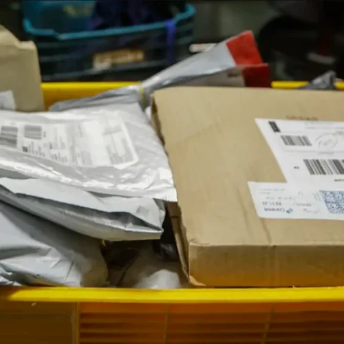 Fim da “taxa das blusinhas” reduz custo de compras internacionais no Brasil