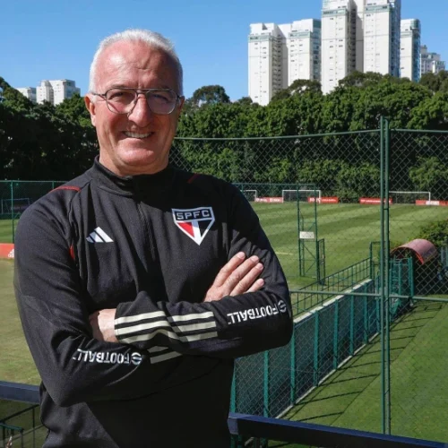 São Paulo fecha acordo com Dorival Júnior para sequência da temporada